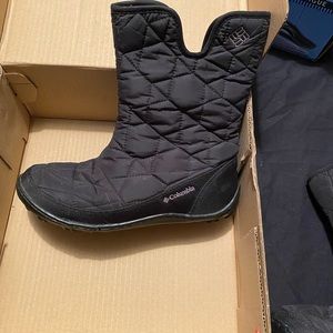 Columbia snow boot